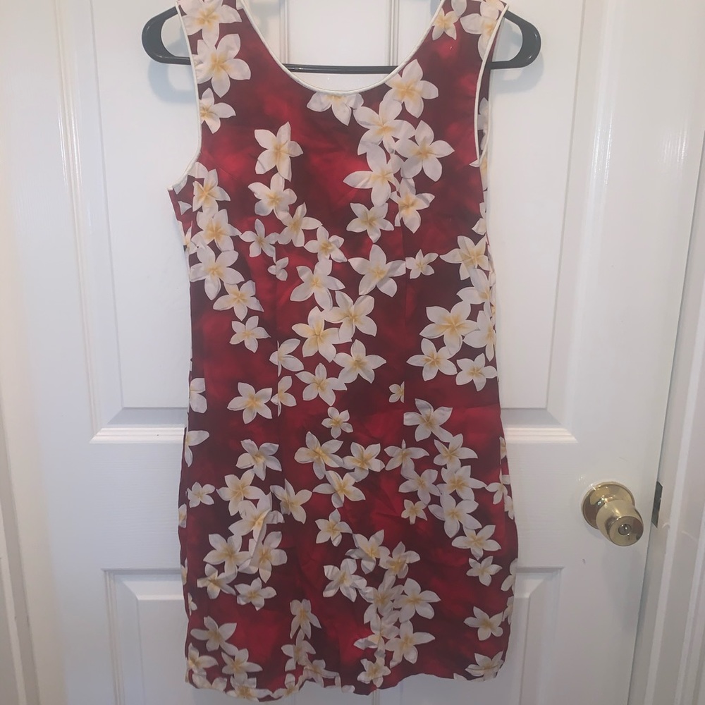 Red and White Plumeria Women’s Medium Dress Maki’s
